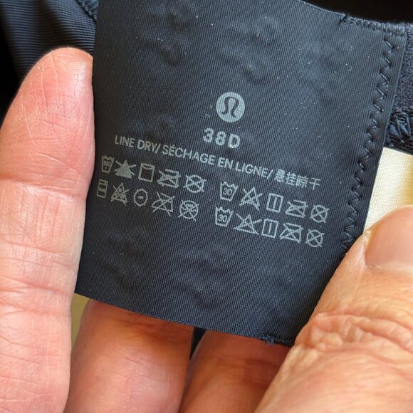 LULULEMON RUN TIMES BRA Women's Size 38D Blue Running High Intensity NWT - Picture 10 of 10